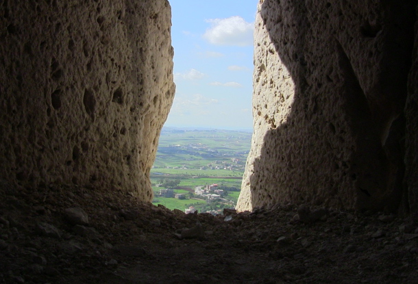 Inside the Mountain: The Battle for South Lebanon