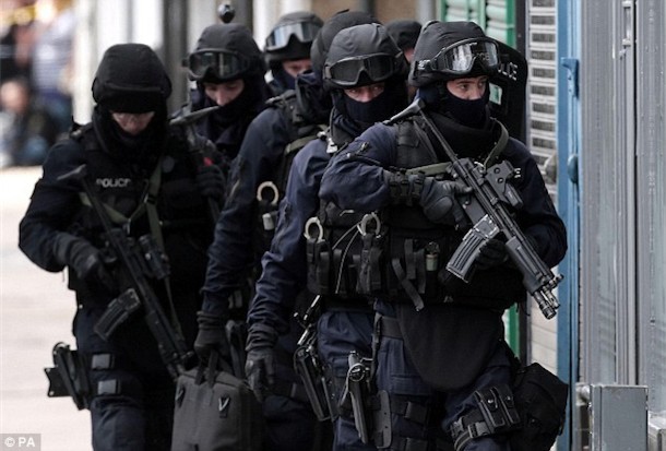 Police Stage Fake Terror Attack on British Shopping Mall