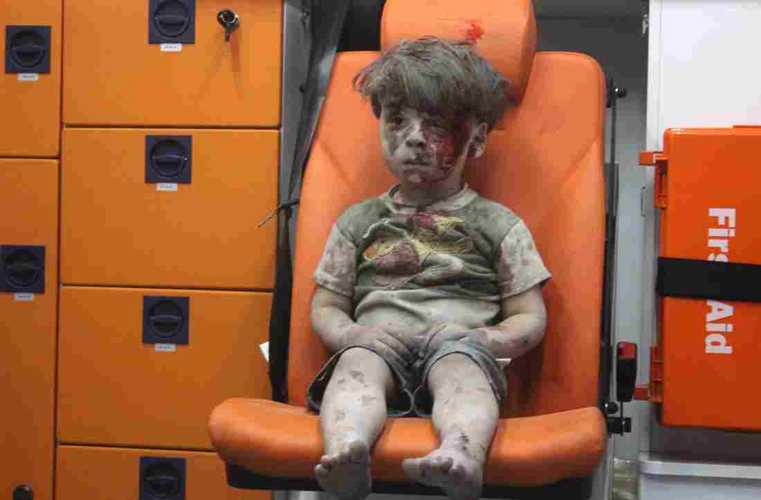 Aleppo Syria 'Dust Boy' Image Staged