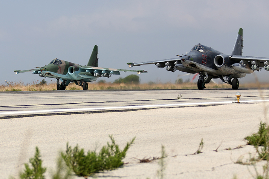 Russian_Sukhoi_Su-25_at_Latakia_(2)