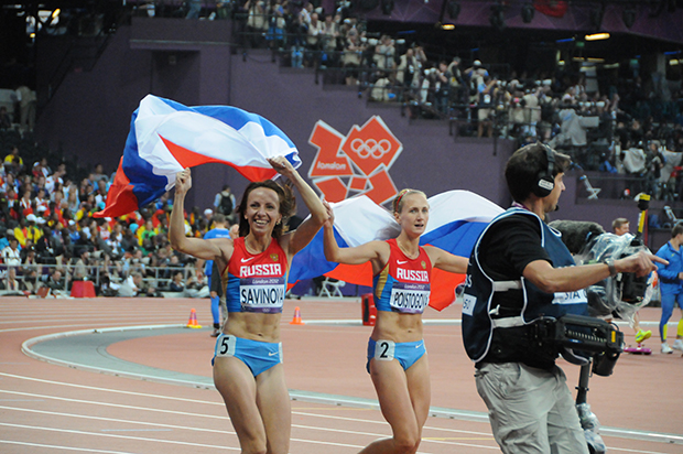 1-Mariya_Savinova_and_Ekaterina_Poistogova_-_Womens_800m_-_2012_Olympics