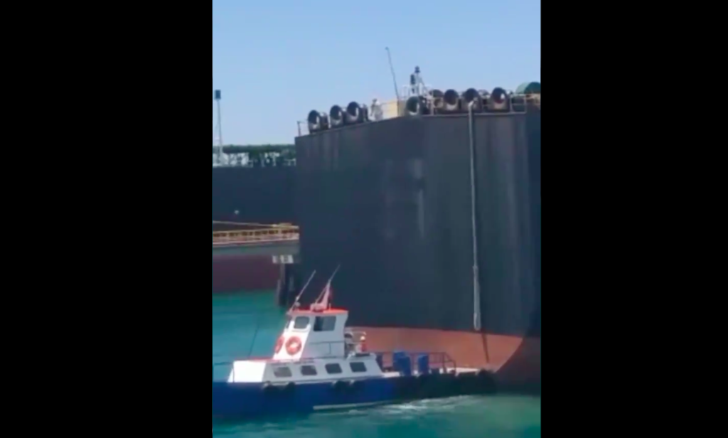 Iranian Supertanker 'Honey' seen docked at Venezuela's José Terminal. (Source: TankerTrackers.com)